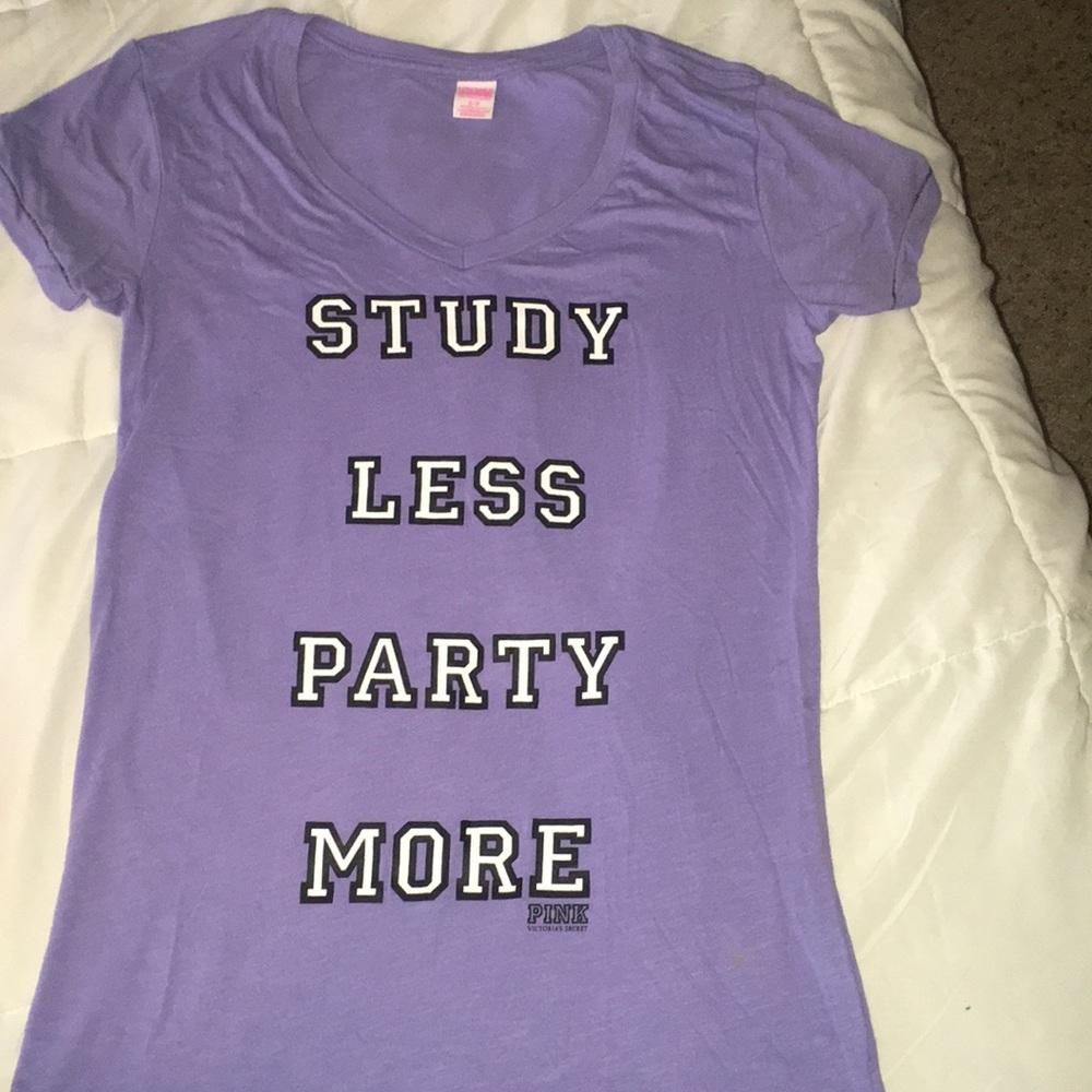 3/$15 🌺 EUC - Victoria’s Secret PINK Tee